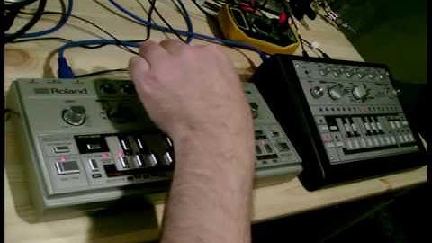 The Definitive Roland TB-303 vs Adafruit x0xb0x shootout