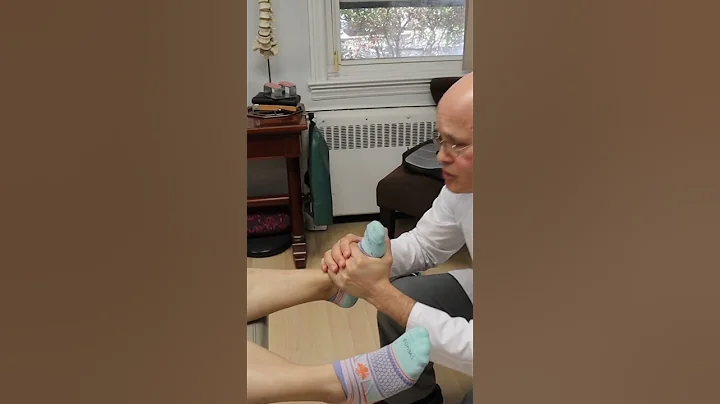 How to CRACK Your Toes and Feet *ONLY TOE CRACKS* New Jersey Chiropractor