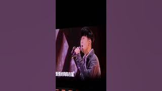 Download lagu JJ Lin - 光陰副本 · Above The Fray - JJ20 FINAL LAP WORLD TOUR SINGAPORE -