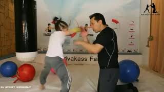 Evnika Saadvakass Дверь и Эвника VS Lin Qiunan 林秋楠   Boxing vs Kungfu