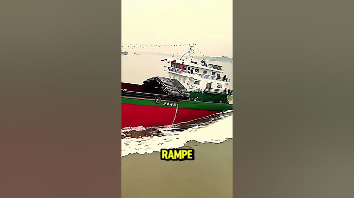 Voici comment sont mis à l'eau les gigantesques bateaux de transport de marchandises ! 🚢🌊