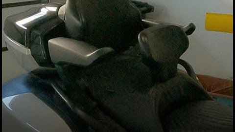 2020 Spyder Backrest Removal