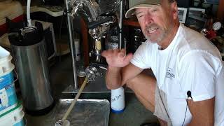 Trub dump and yeast harvest from conical fermenter