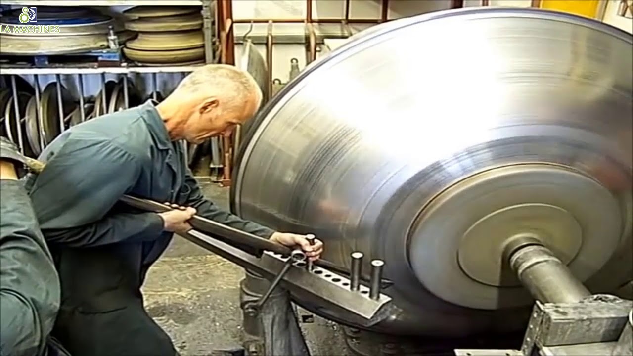 Fast Extreme Big Metal Spinning Process Working, Amazing CNC Metal Spinning  Machine 