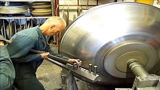 Fast Extreme Big Metal Spinning Process Working, Amazing CNC Metal Spinning Machine