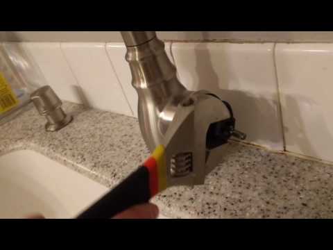 how-to-fix-leaking-moen-faucet