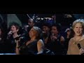 Capture de la vidéo Rock N Roll Hall Of Fame 2011 Darlene Love   Bette Midler Sing ' He's A Rebel'    Live 2011