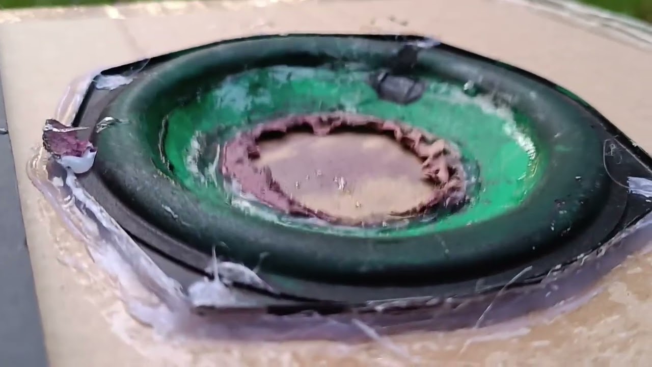 JBL из картона bass boost 