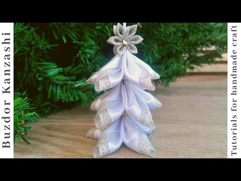 Videó: Holiday Bow Craft – Hogyan kössünk karácsonyi masnit koszorúkhoz
