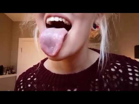 Wet Tongue Blonde!