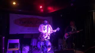 Lately - Sam performing with Dave Priner and Ryan Smith of Soul Asylum