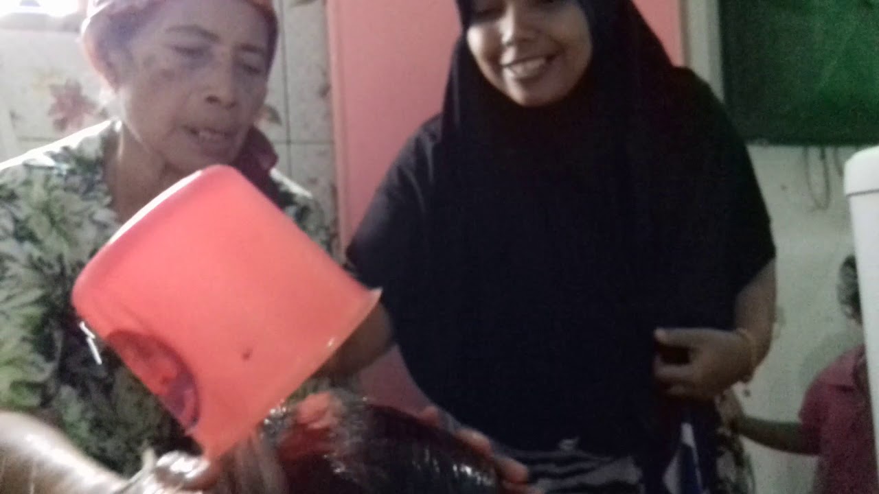 cara mandi kembang saat acara 7 bulanan