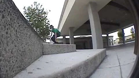 Michael Szymborski Las Flores - Frontside flip run