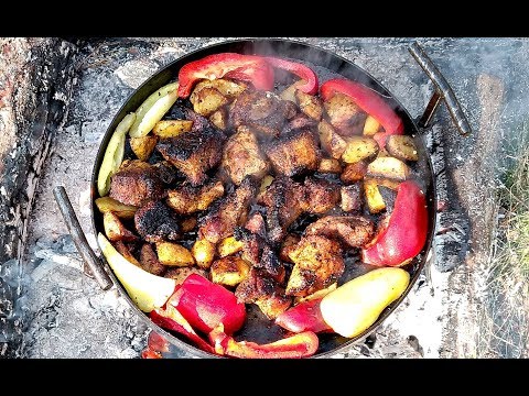 Видео: Полевая кухня мясо картошка чудо сковорода