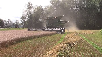 John Deere S680 w/ MacDon FD70 Draper