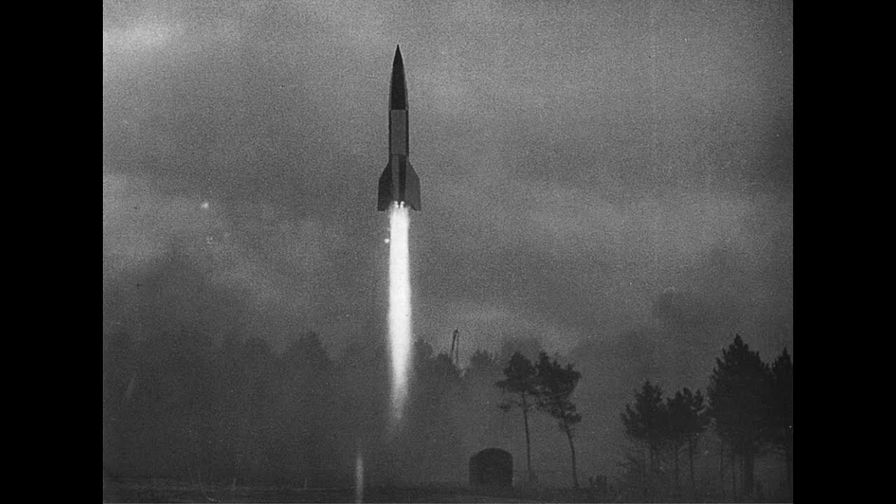 Крылатые ракеты германии. ФАУ-2 баллистическая ракета. Первая баллистическая ракета ФАУ-2. ФАУ 1 ФАУ 2 Германия. Немецкая баллистическая ракета ФАУ-2.