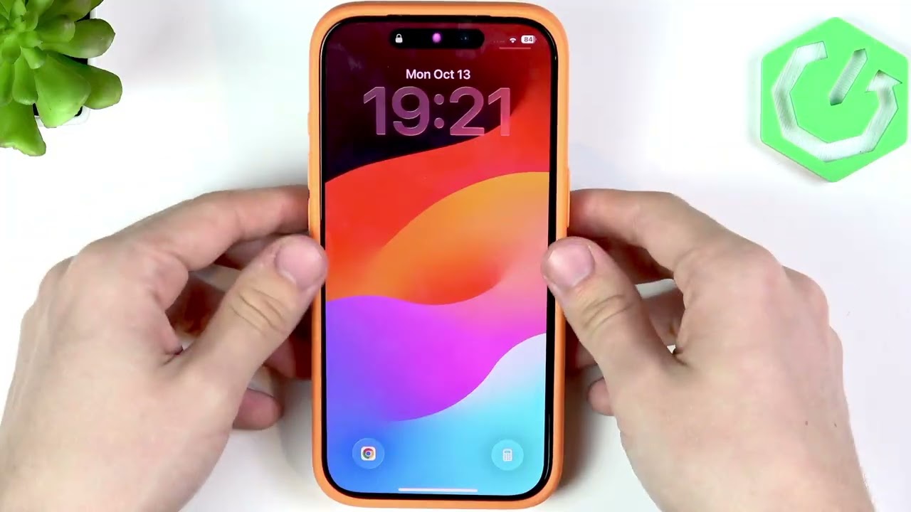ESR vs Spigen vs TORRAS – iPhone 17 Pro Case Comparison - YouTube