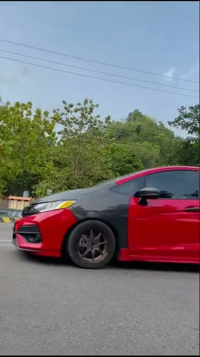 Modifikasi Honda Jazz RS style dan cewek cantik