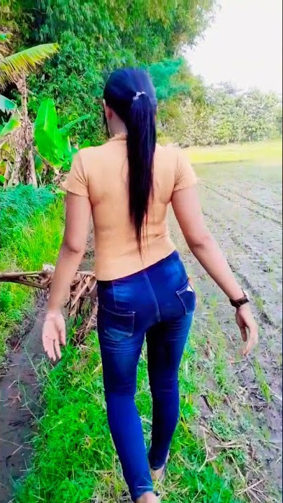 Si cantik jalan di sawah