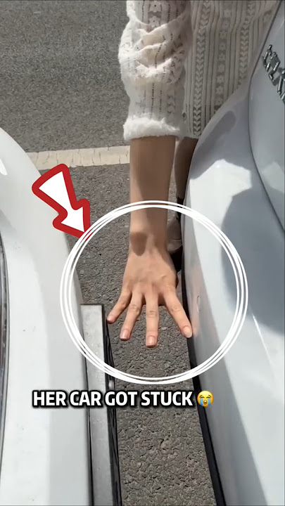 stuck in a parking lot with a 4 finger gap⁉️😱