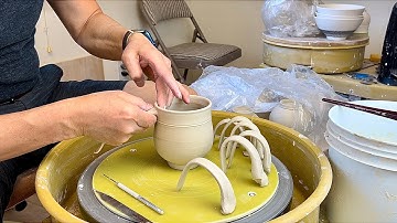 765. Trimming/Assembling Handles 8 Round Mugs with Hsin-Chuen Lin，Part II~ 林新春 馬克杯拉坯修坯手把示範