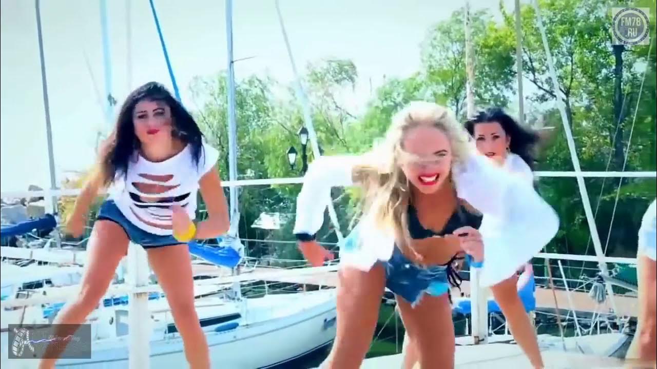 Девушка из клипа наташа руки вверх. Наташа ростова танцует у дядюшки 2016. Песня про наташу танцует на столе. Война и мир танец наташи у дядюшки. Переделанная на день рождения наташе.