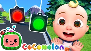 Can You Do The Red Light Green Light Dance? | Dance Party | Cocomelon Nursery Rhymes \& Kids Songs