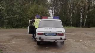 Бомбила (2011) 14 серия - short car chase scene