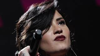Clean Bandit - Solo -ft. Demi Lovato Acoustic Voice