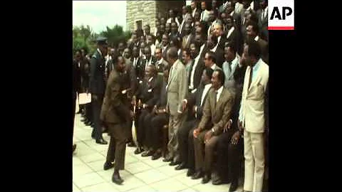 SYND 5 11 69 KENYATTA VISITS THE KENYAN PARLIAMENT