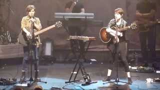 Tegan and Sara - Banter about bringing their mum on tour - Ritz, Manchester - 8th June 2013