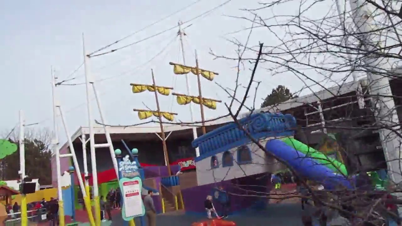 kidzopolis-no-tent-canopy-six-flags-great-america-opening-day-2018-4