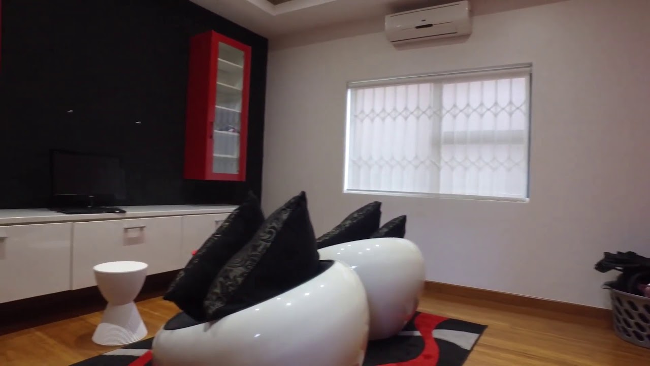 7 Bedroom House for sale in Western Cape Cape Town Plattekloof