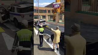 Сотрудник ДПС украл мою машину, используя бомжа — GTA 5 RMRP #Shorts #gta5rp  #gta5