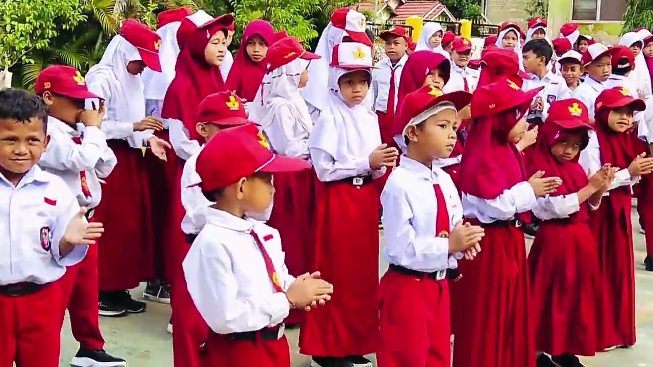 UPACARA AWAL TAHUN BARU & AJARAN BARU | HARI BARU 