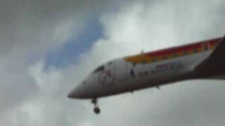 Air Nostrum Iberia CRJ 200 EC-JOD Aterrizando en Malaga AGP