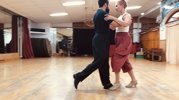 Tango 102S: Walking and Crossing in Cross System - Class Demo