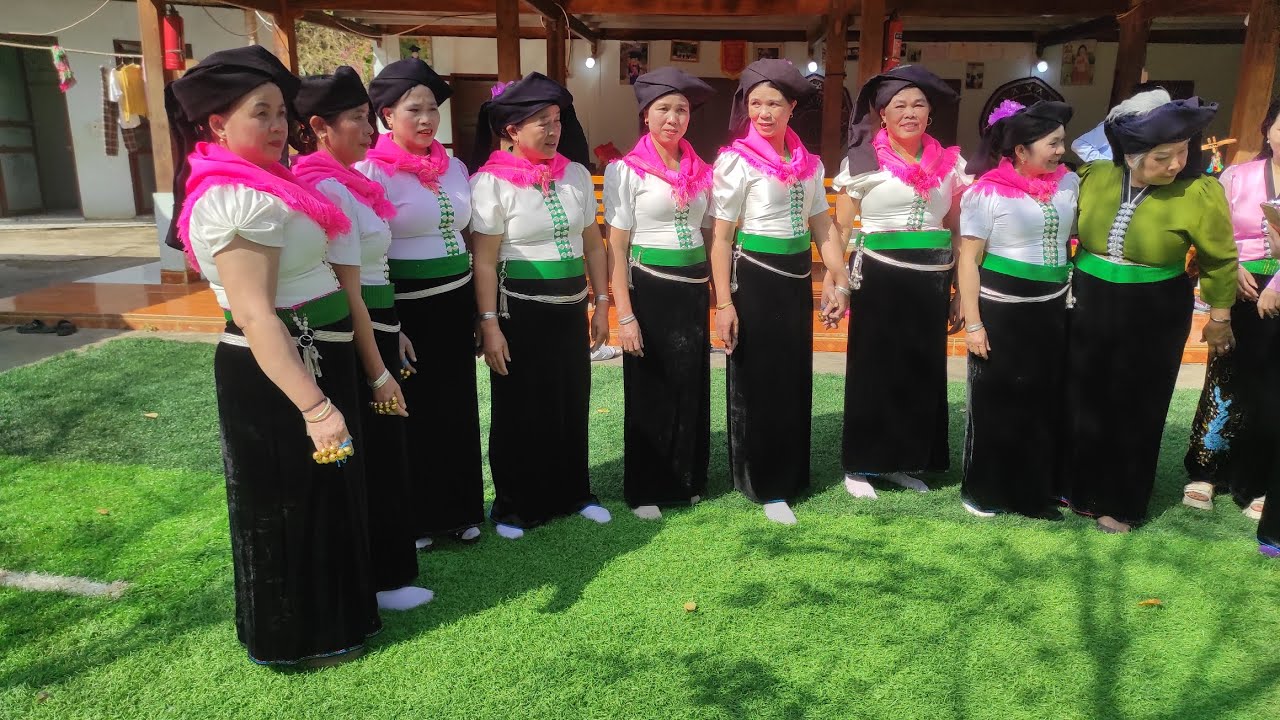 Anh em Thái Lan về thăm và vì thì cười