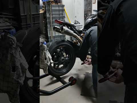 Ducati Monster 1200