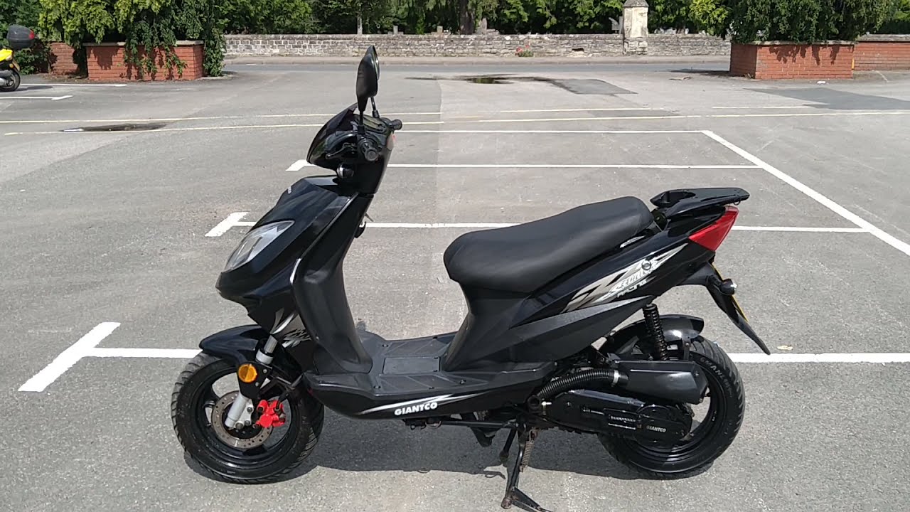 Natur Specialist trone 2014 GIANTCO STEALTH 50 HY50QT SCOOTER VGC FULLY WORKING 2177 MILES NEW MOT  V5 - YouTube