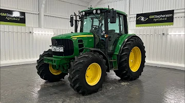 Jaký výkon má traktor John Deere 6330?