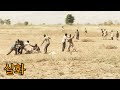 [실화] 기근에 약탈과 폭력이 난무하는 아프리카. 그곳에서 한 천재 소년이 일으킨 놀라운 기적 (영화리뷰 결말포함)