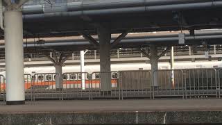 136次經由山線開往南港的TEMU2012+TEMU2011普悠瑪號