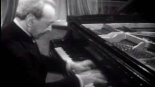 Moiseiwitsch plays Schumann Fantasiestucke op. 12