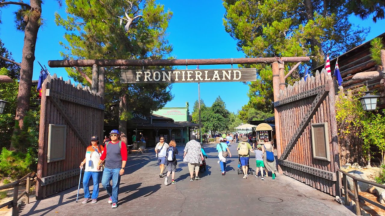 [September 2024] 4K Frontierland FULL WALKTHROUGH - Stores, Restaurants ...