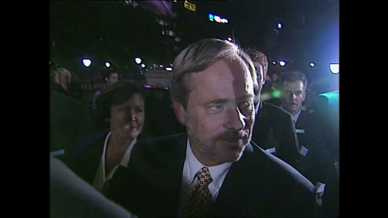 Valgnatt 2001 11 Jan Petersen om valgresultatet 2