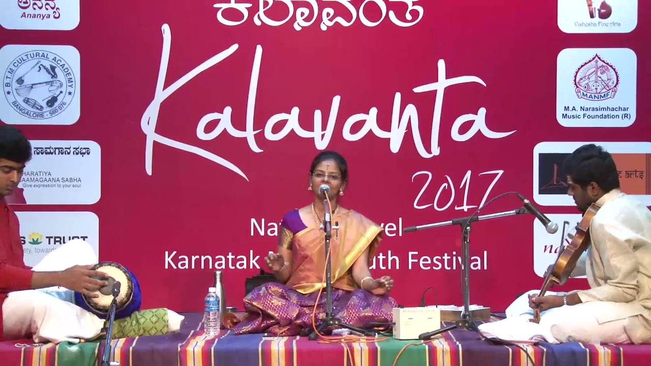Dharini Raghavan Kalavanta 2017 - Vocal Concert by Dharini Veera Raghavan - YouTube