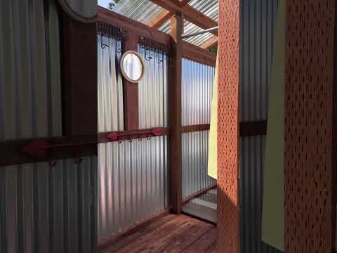 Off-grid life: build