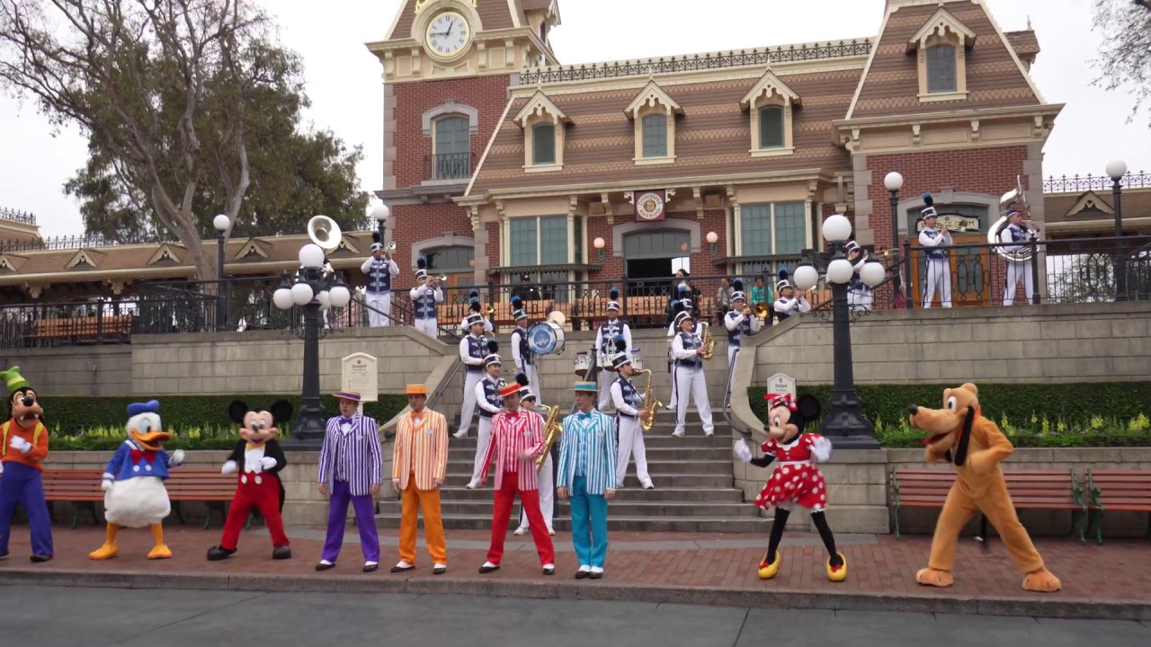 Kurt Curtis & The Disneyland Band, 1-26-20,  Main St. with Disney Characters and the Dapper Dans.