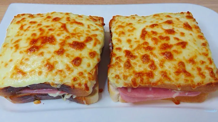 Classic French Croque Monsieur Sandwich | Paris St...